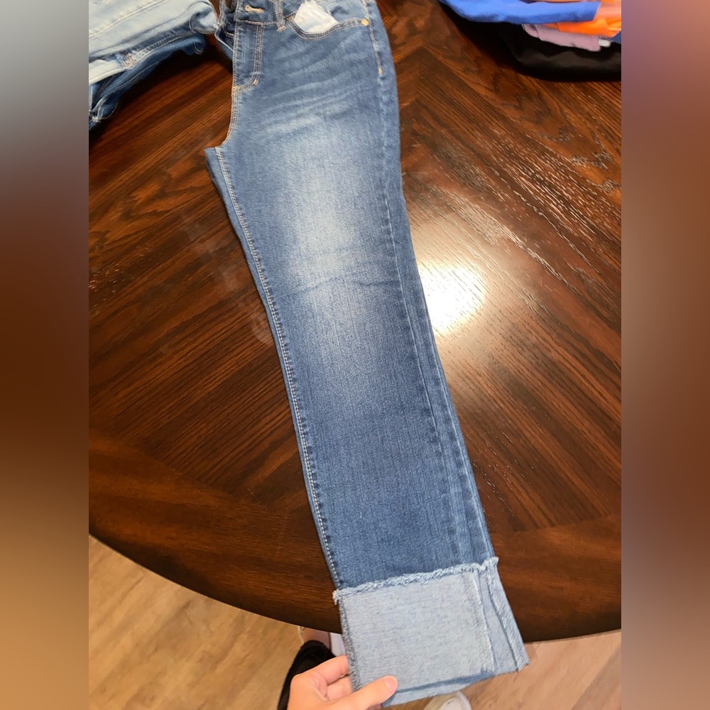 D. Jeans. Size 4. Cuffed ankle skinny jeans.
